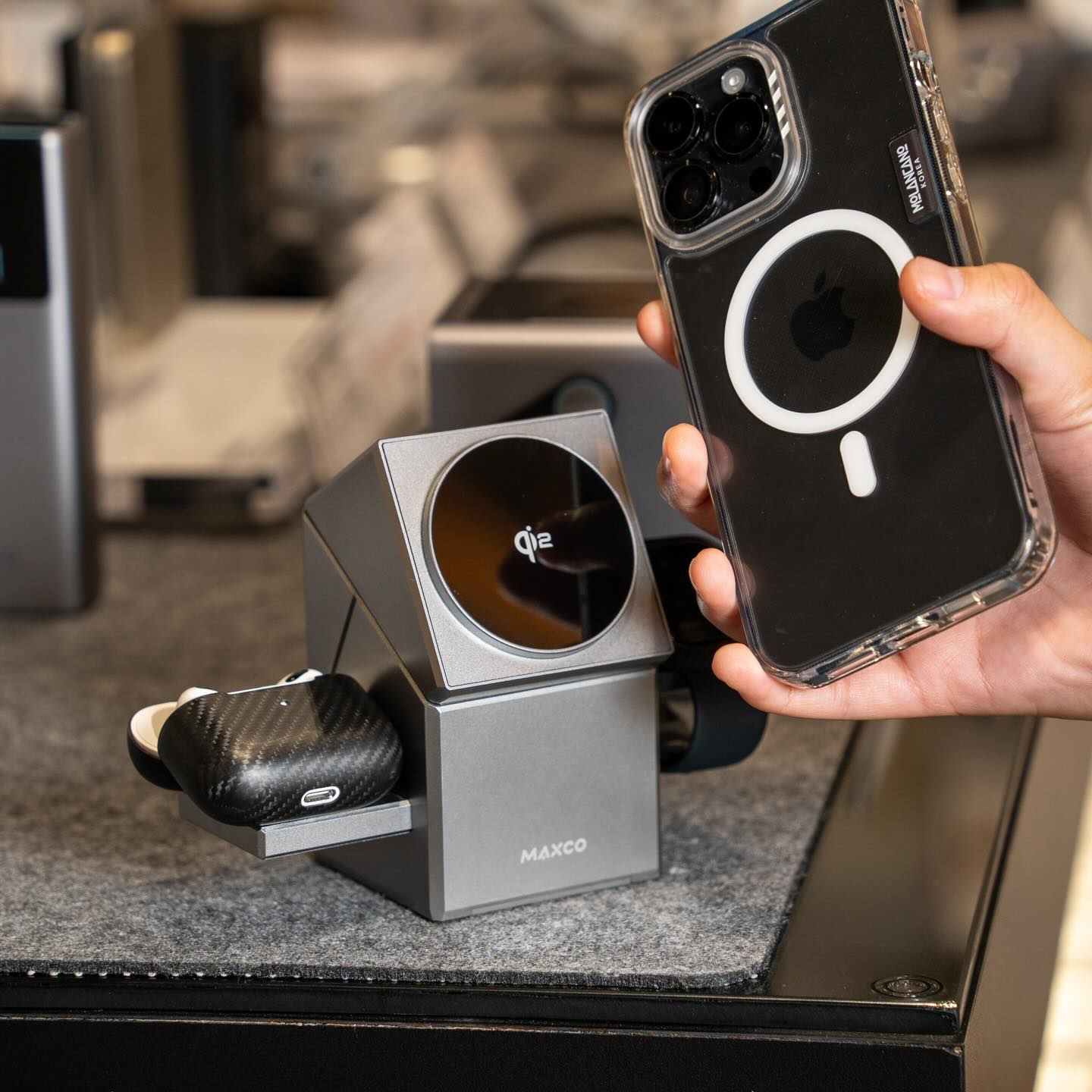 Tetra 3‑in‑1 Wireless Charger